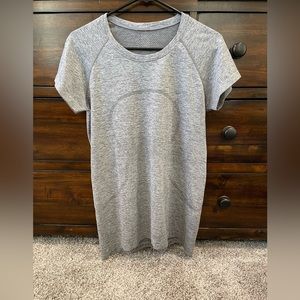 Lululemon swiftly short-sleeve size 12